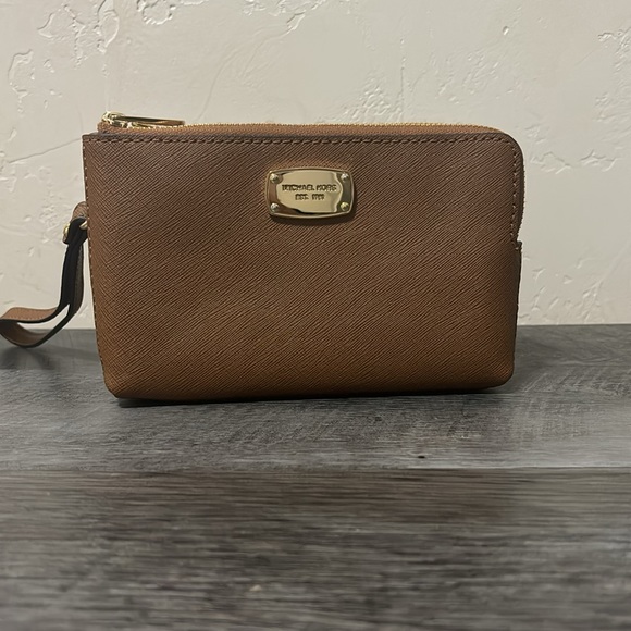 Michael kors jet set double zipper wallet ❤️ - Picture 2 of 7